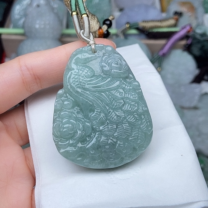 翡翠未镶嵌颈饰翡翠双面