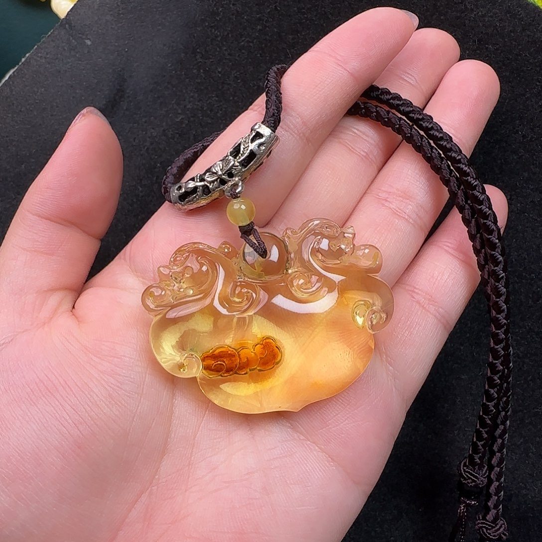 琥珀未镶嵌珠宝奇石