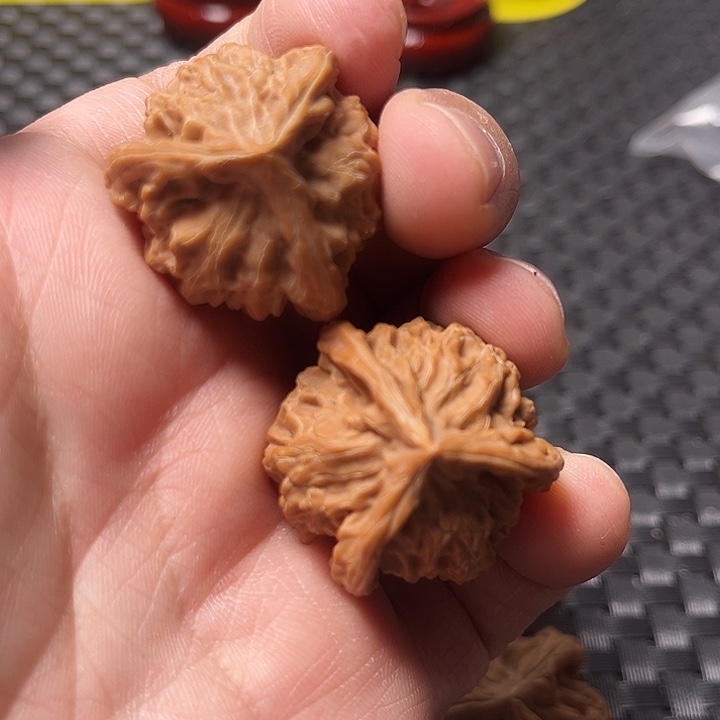 把件文玩核桃三棱核桃盘山三棱核桃