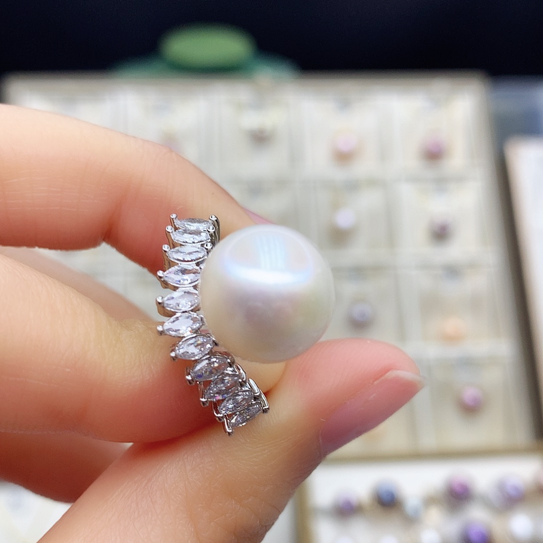 淡水珍珠颈饰合金