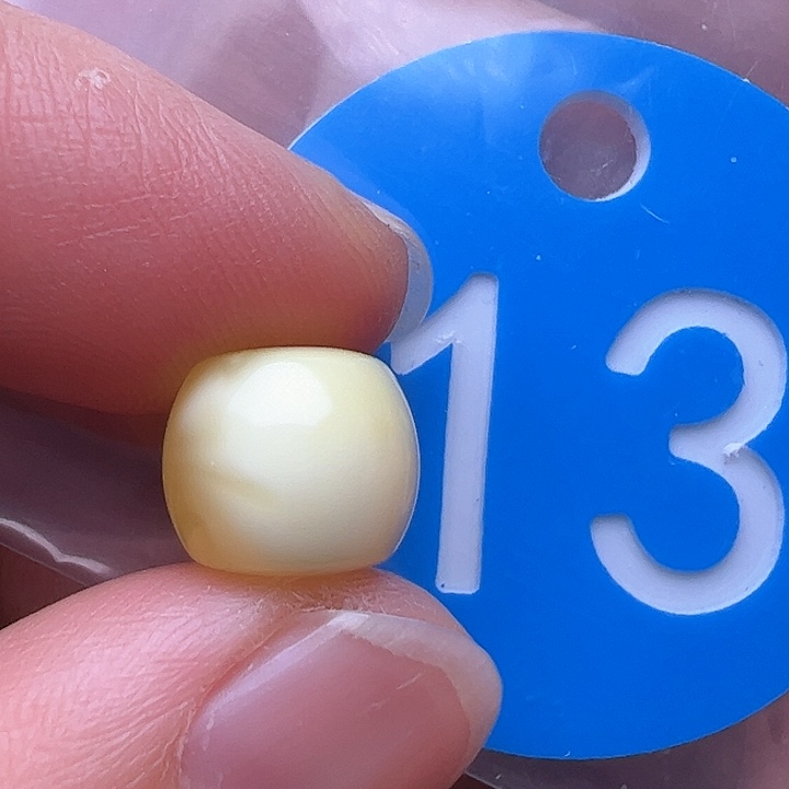 蜜蜡裸石未镶嵌10m m