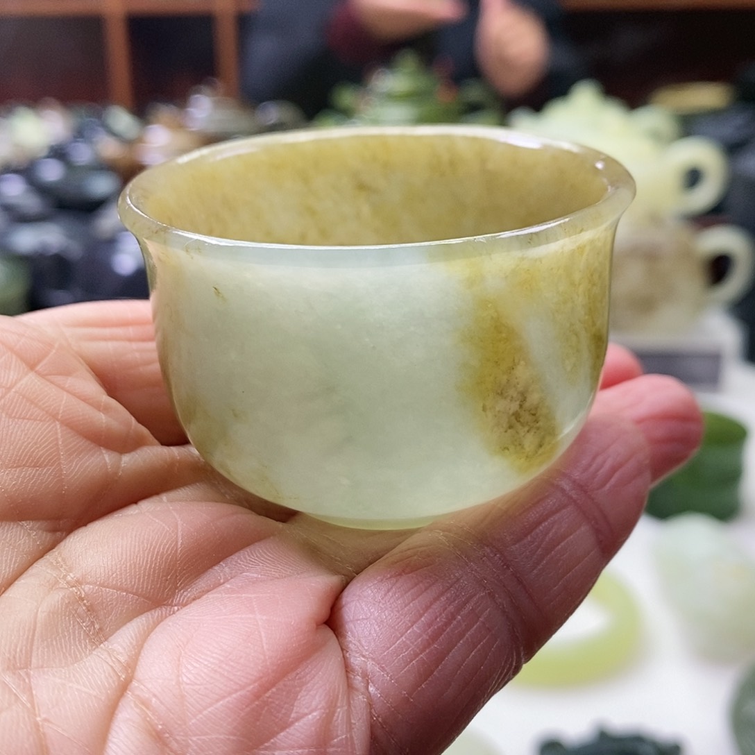 和田玉茶杯未镶嵌