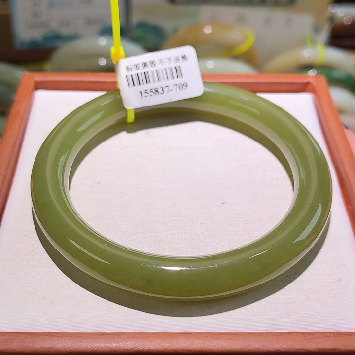 和田玉未镶嵌手镯 59 60