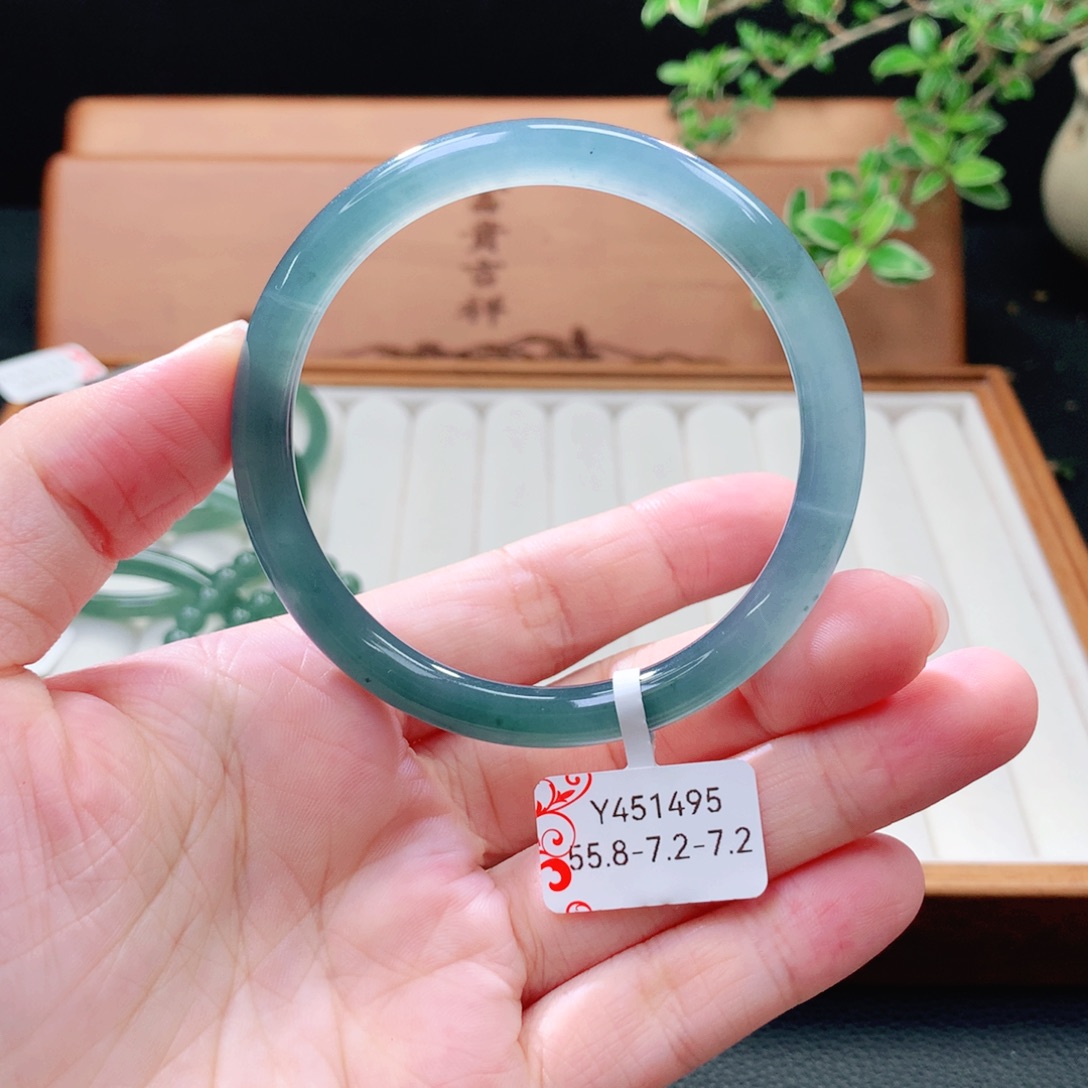 未镶嵌手镯（圆镯）翡翠