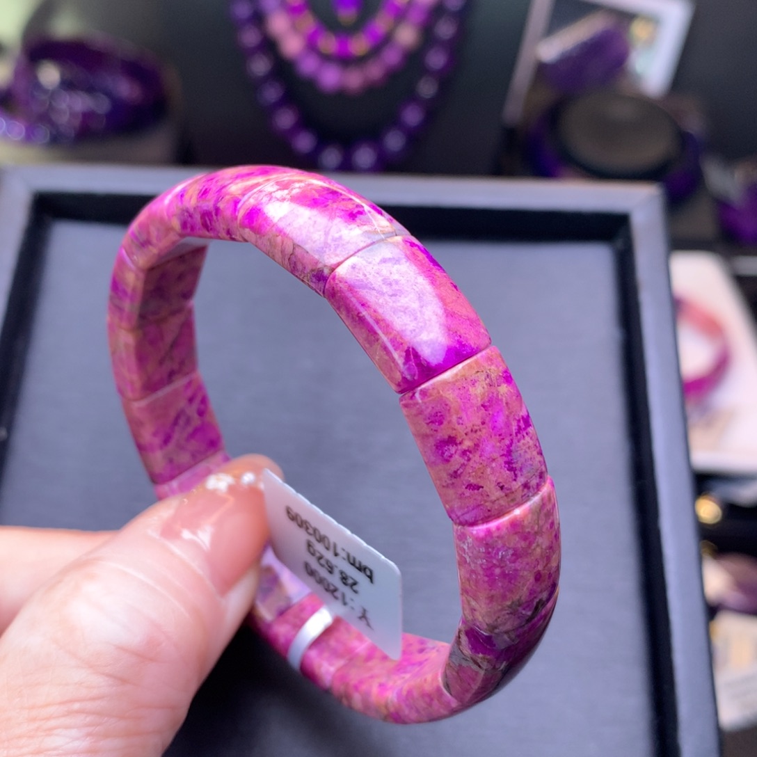 未镶嵌苏纪石（舒俱来）镯排