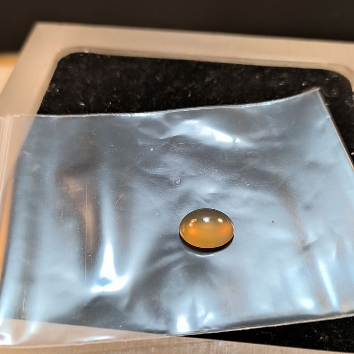 欣***R石英岩玉未镶嵌戒面