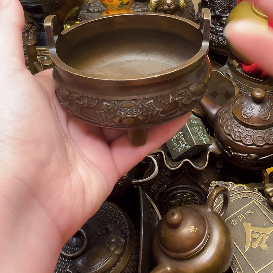 精美铜器批发档口