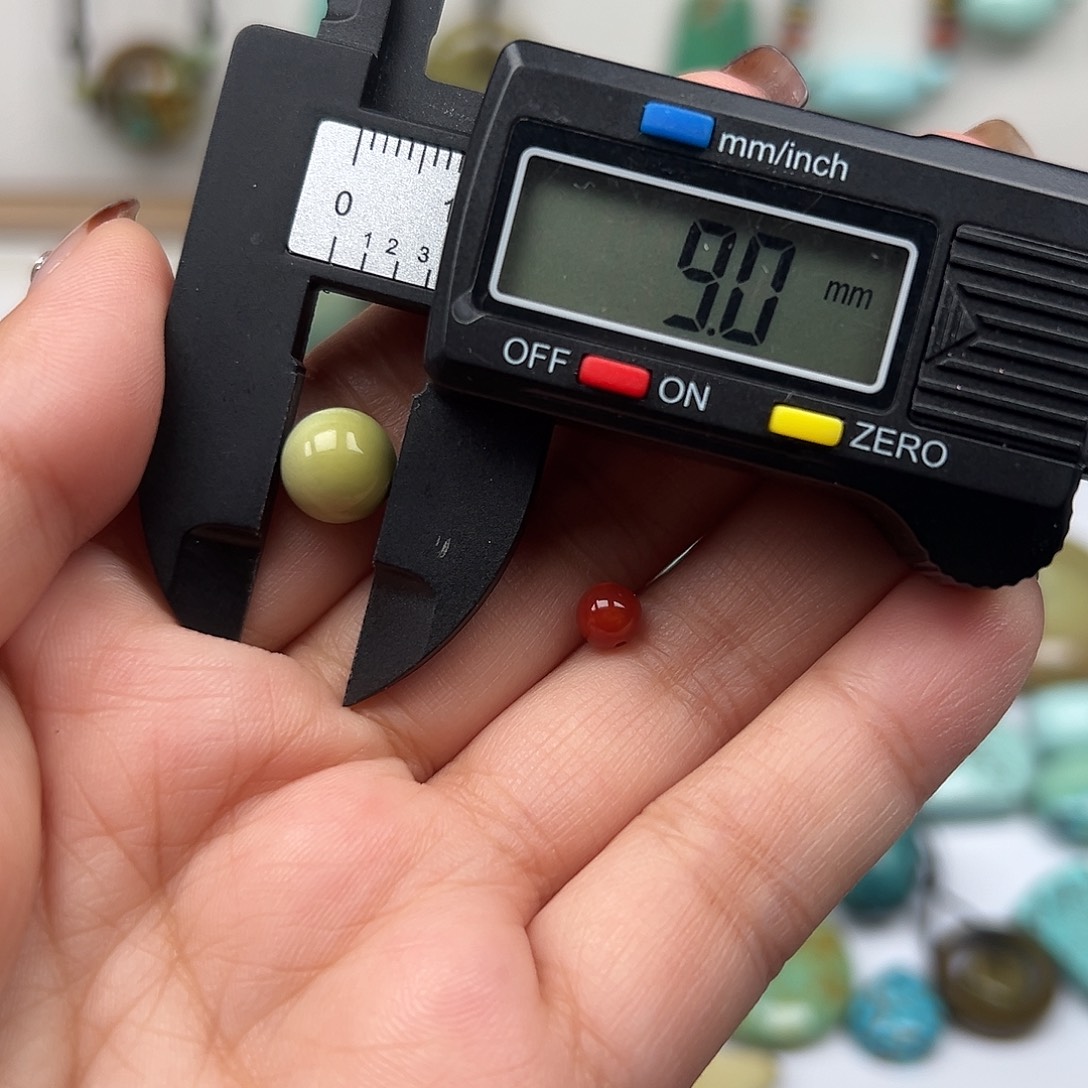 南红玛瑙未镶嵌珠宝奇石