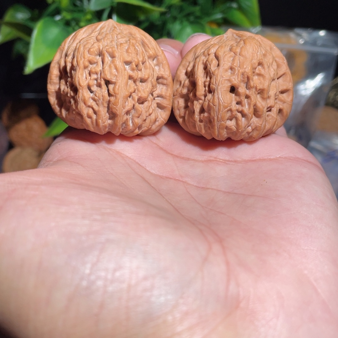 文玩核桃吊坠40凹底