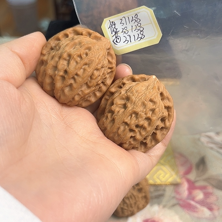 文玩核桃把件非嫁接北京