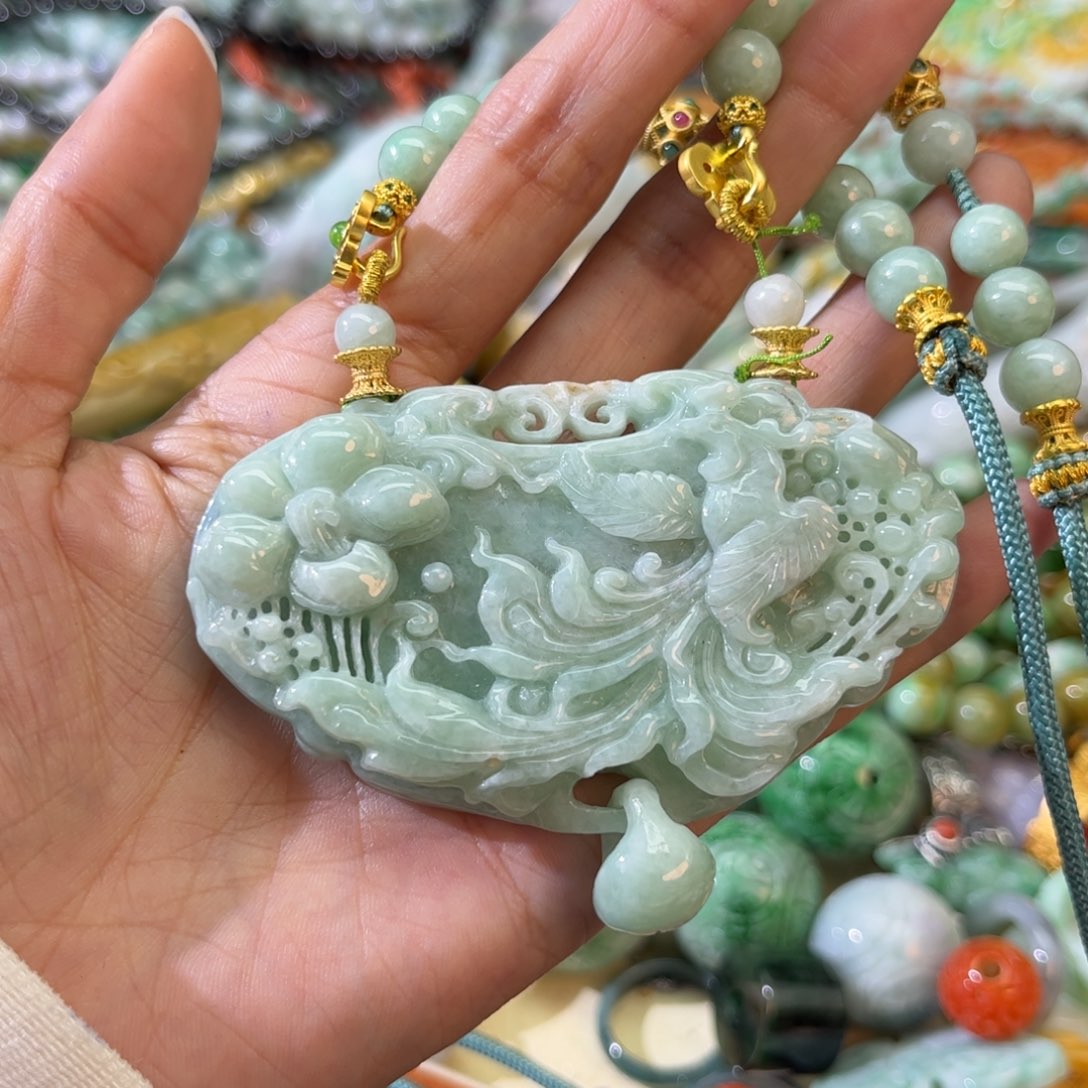 翡翠颈饰未镶嵌待编款