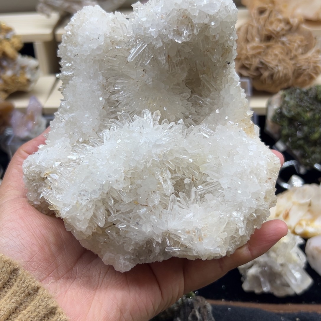 未镶嵌水晶珠宝半成品