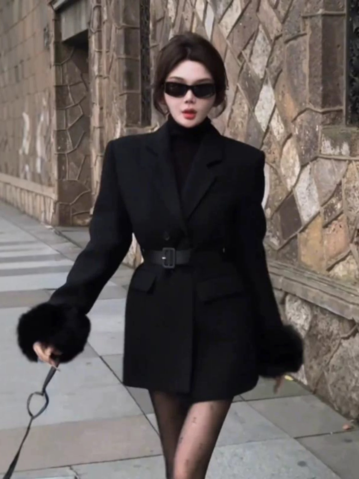 黑色赫本风毛呢西装外套女冬季新款 气质毛毛拼接中长款大衣