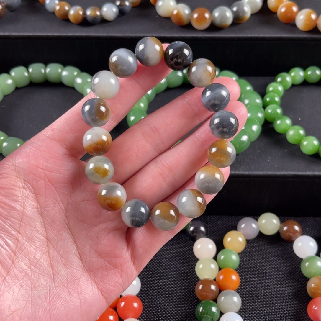和田玉手串未镶嵌颗颗三色卡12细度好