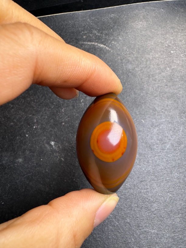 紫底金眼朱砂眼仁玛瑙尺寸39.5*24.5