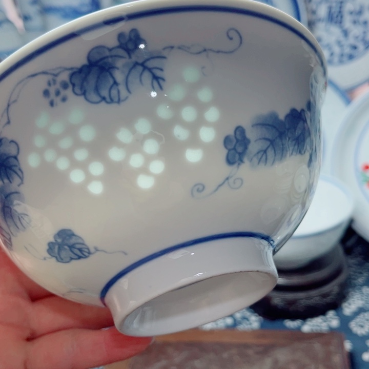 青花玲珑6寸面碗葡萄