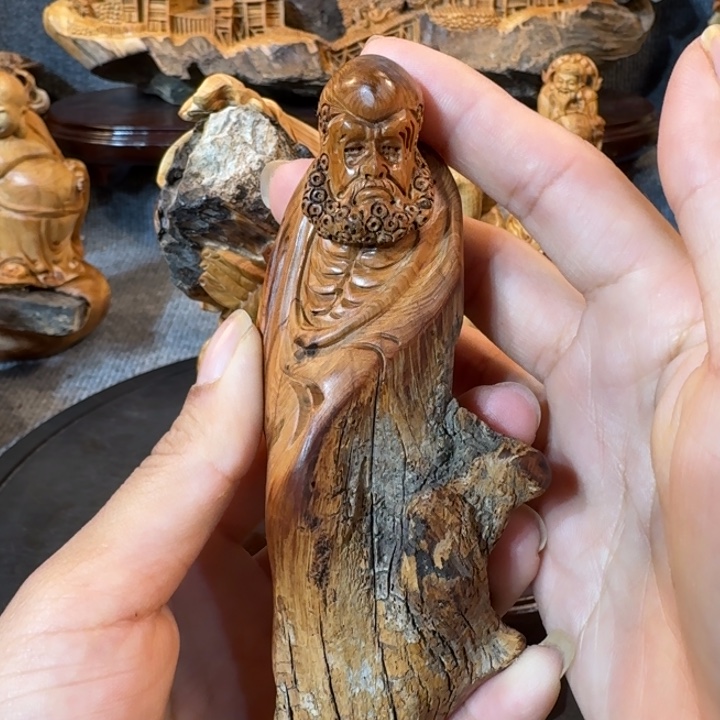 崖柏摆件手把件等