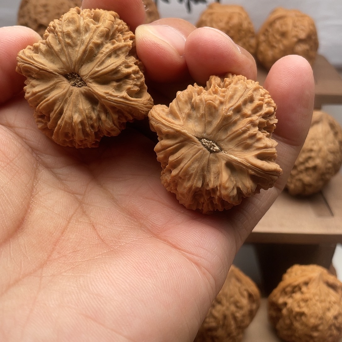 ****外吊坠桃核南疆石42/40/40