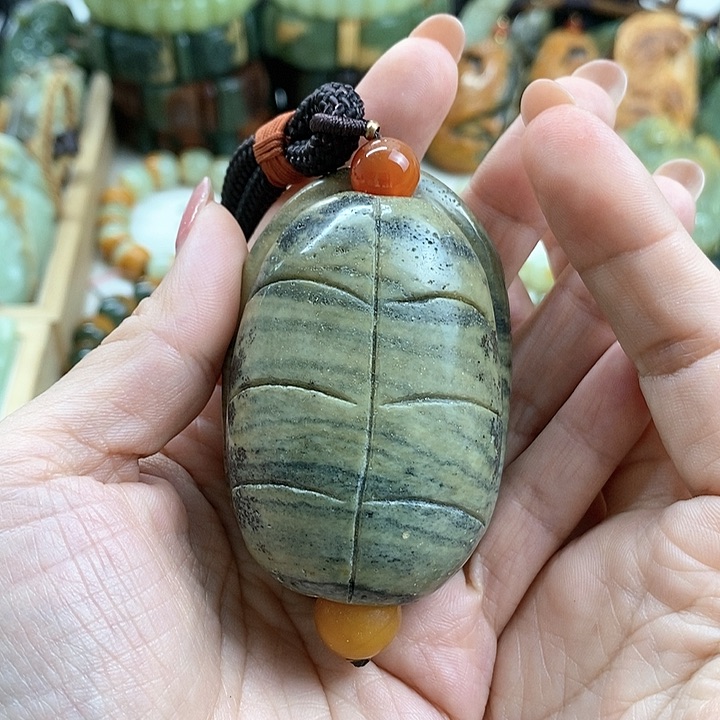 未镶嵌透闪石质玉把件