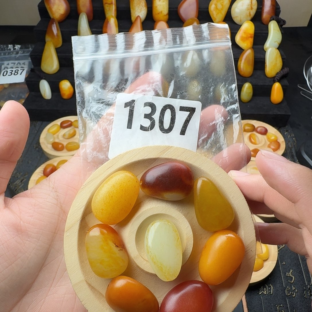 女***手手串未镶嵌和田玉