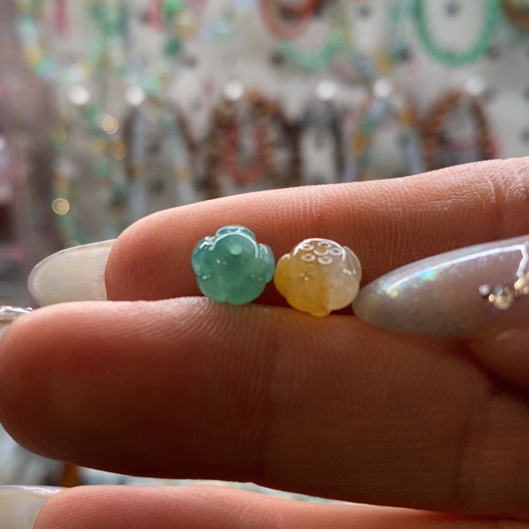 浅****翡翠未镶嵌手链买断