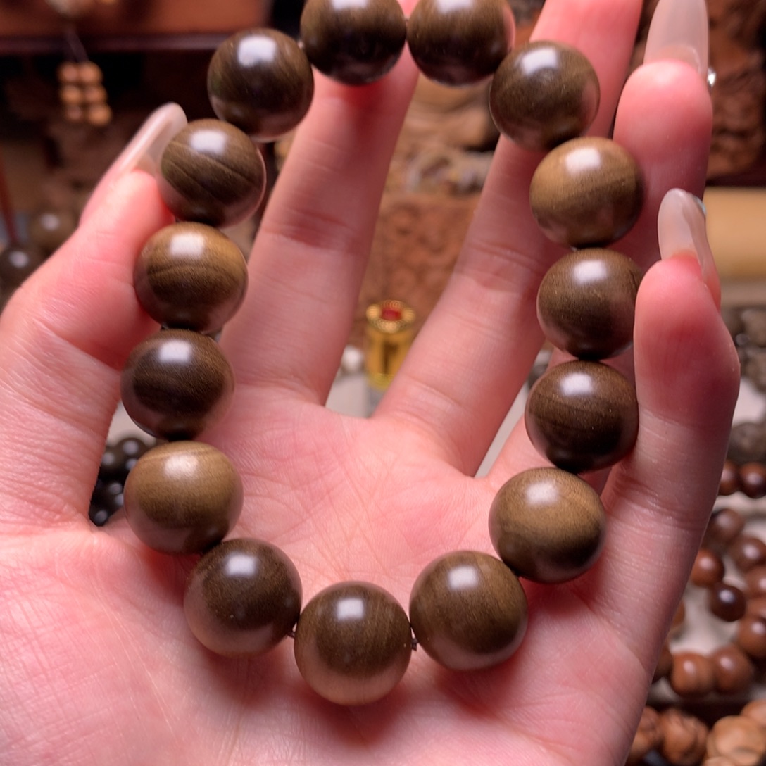 檀香木手串/手链老山檀香1.5阴沉黑肉瑕疵