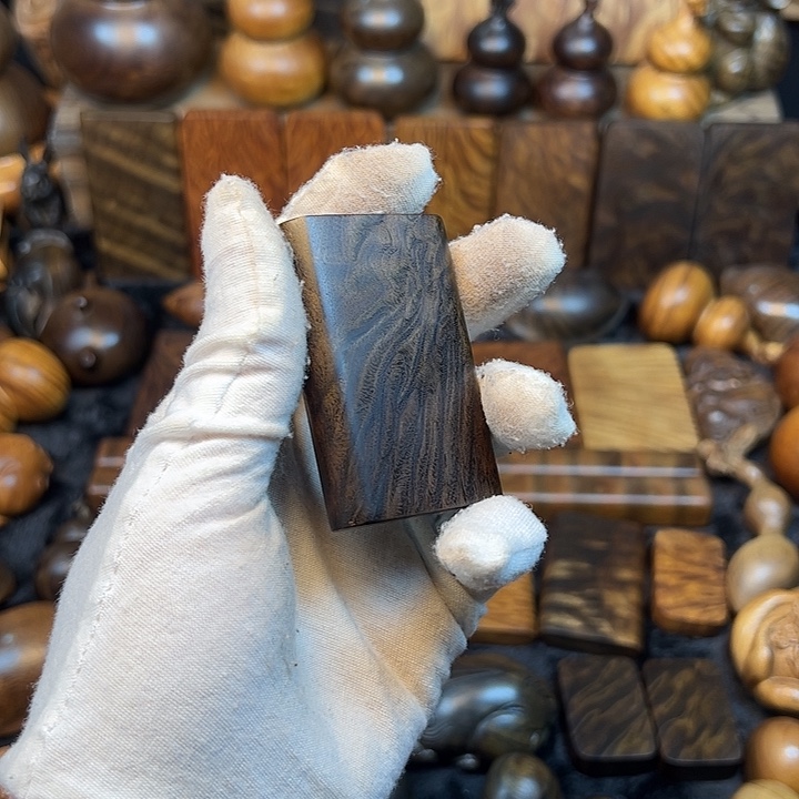 楠木金丝楠木小叶