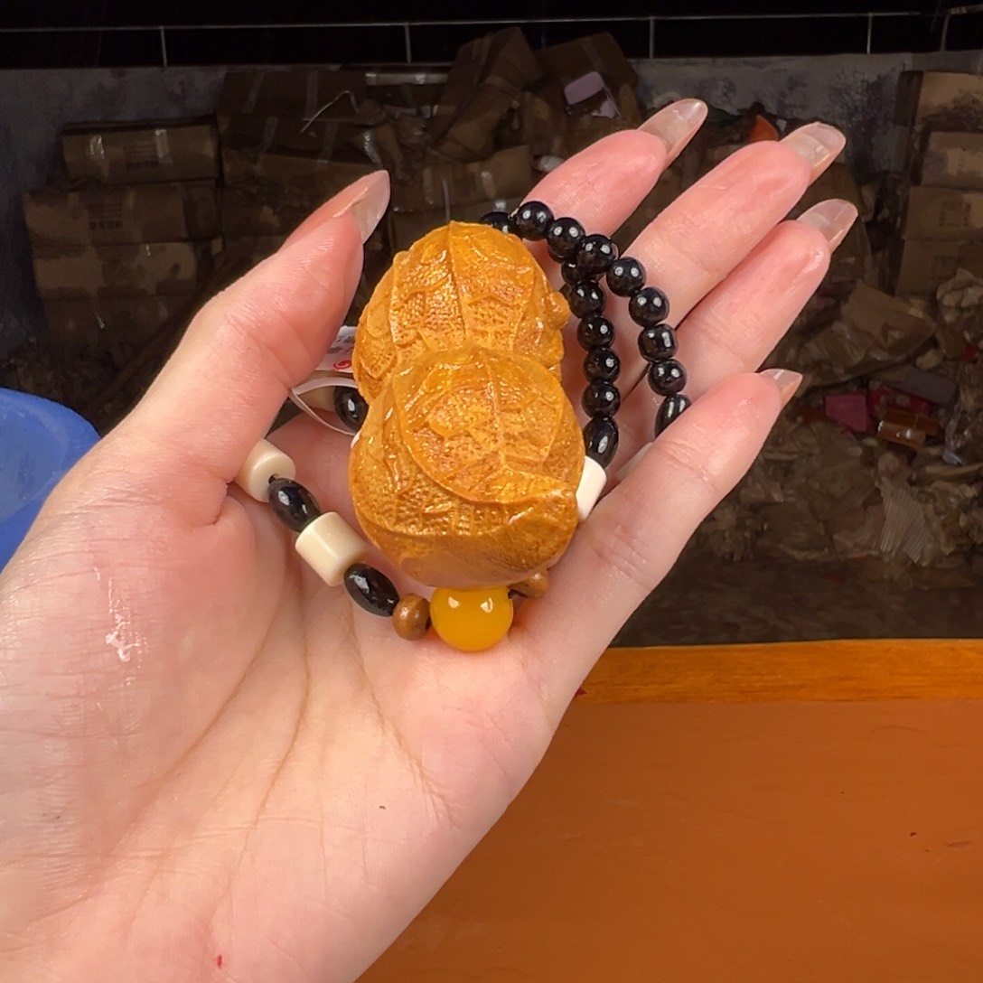 瓷片小*花生手摆件K250