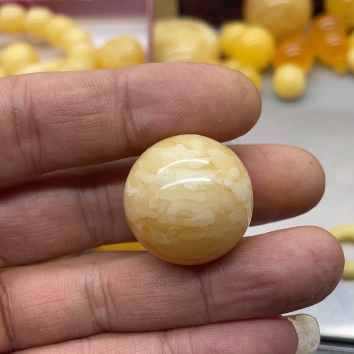琥珀裸石未镶嵌阿****计蜜蜡圆珠
