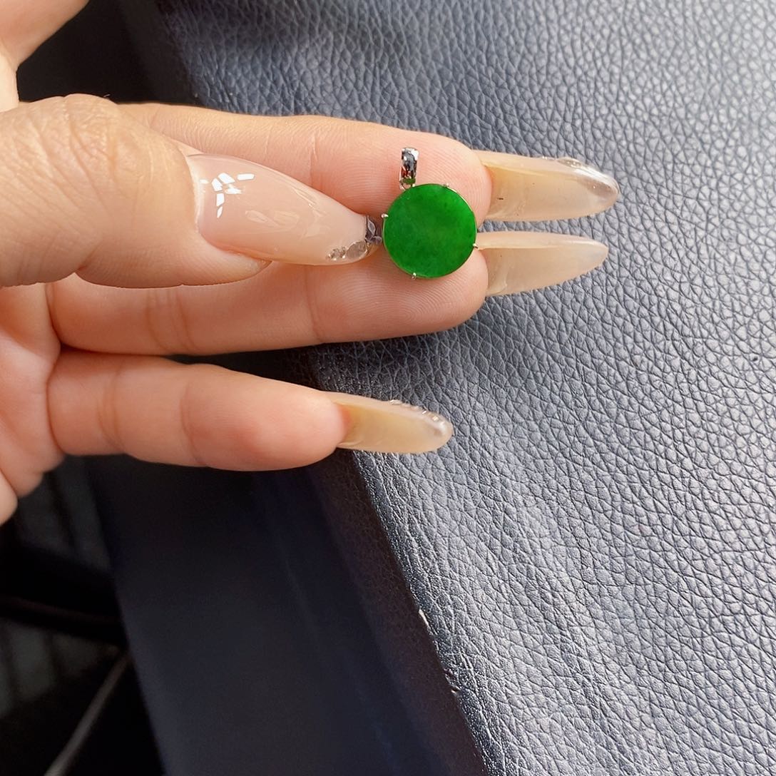 项链18K金镶嵌翡翠翡翠