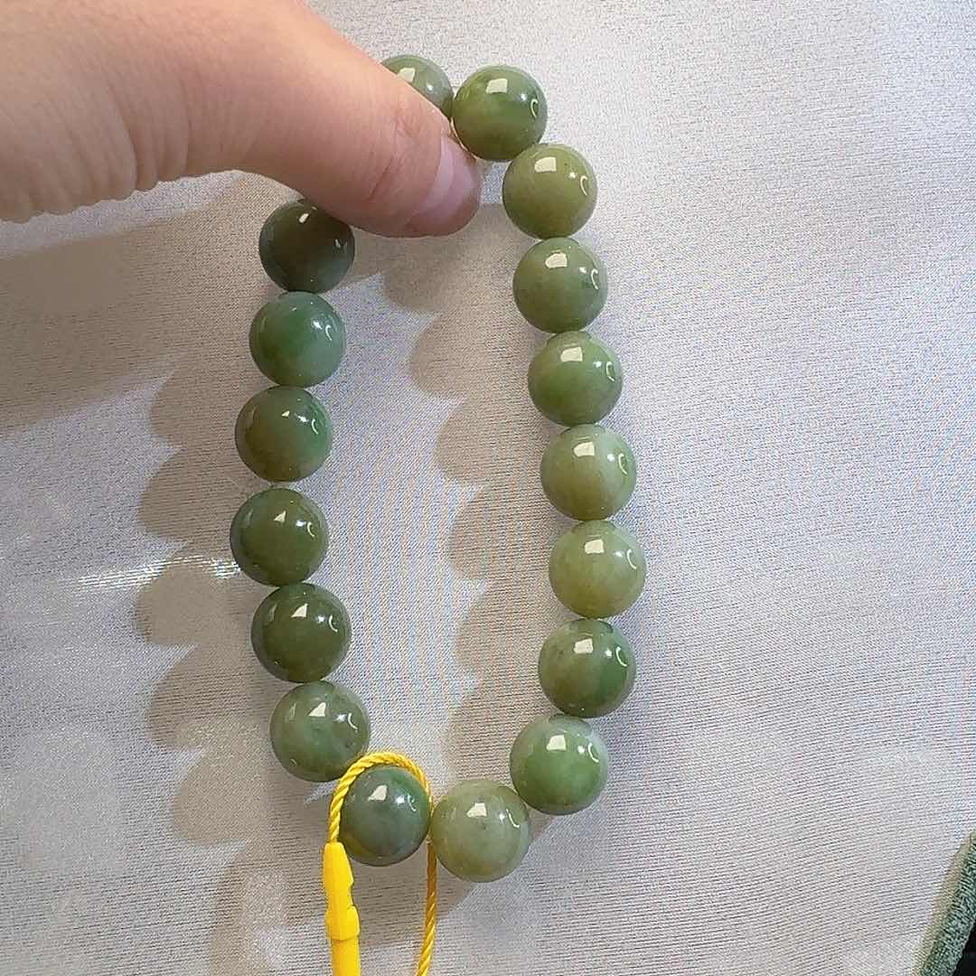 和田玉颈饰未镶嵌且末黑羊洞12