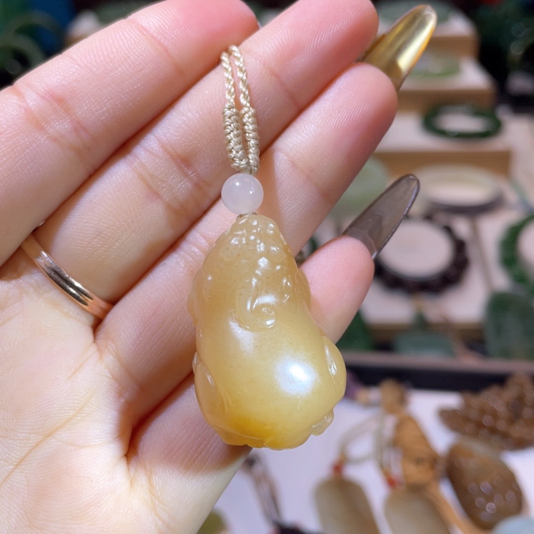 和田玉高品糖玉貔貅未镶嵌