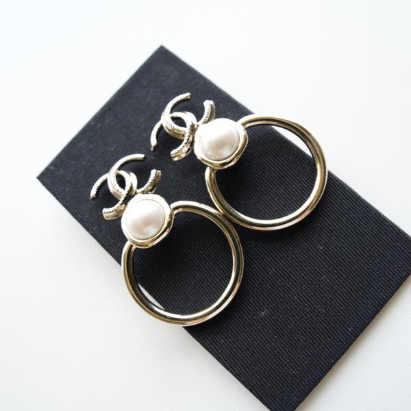 Chanel珍珠logo圈圈吊坠耳钉