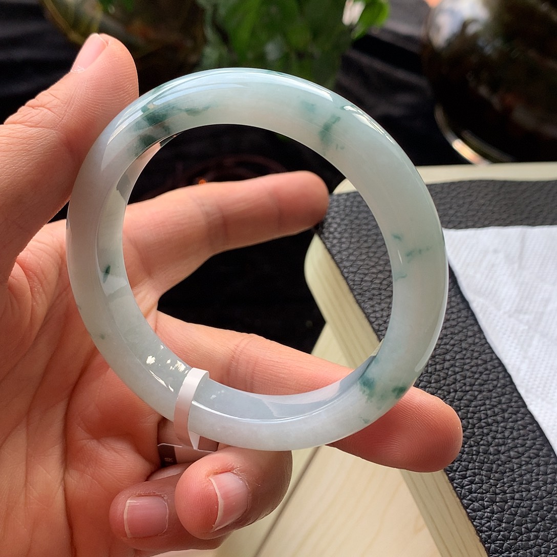 翡翠未镶嵌手镯6号