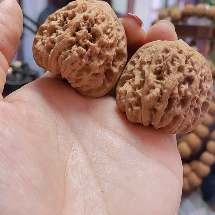 【闪购商品】文玩核桃把件41.5平谷凹底