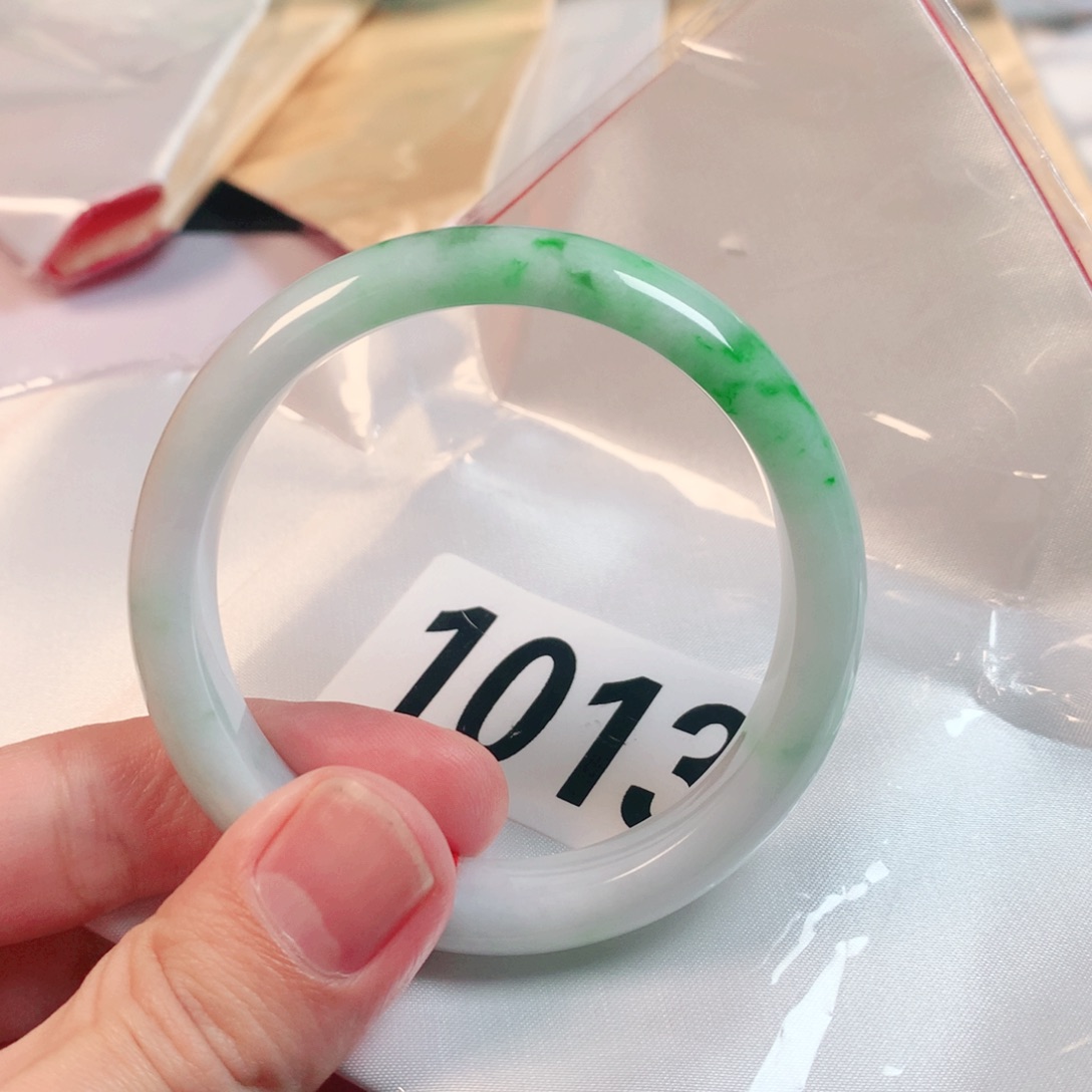 翡翠手镯未镶嵌翡翠手镯1013