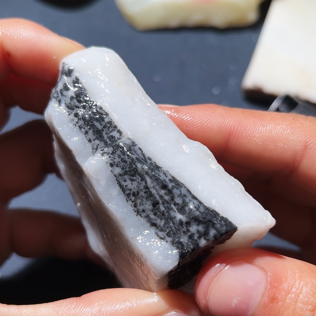 和田玉（糖玉）未镶嵌挂件