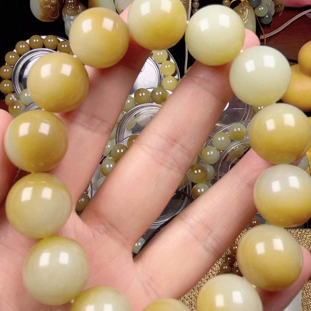 和田玉颈饰未镶嵌¥**宝