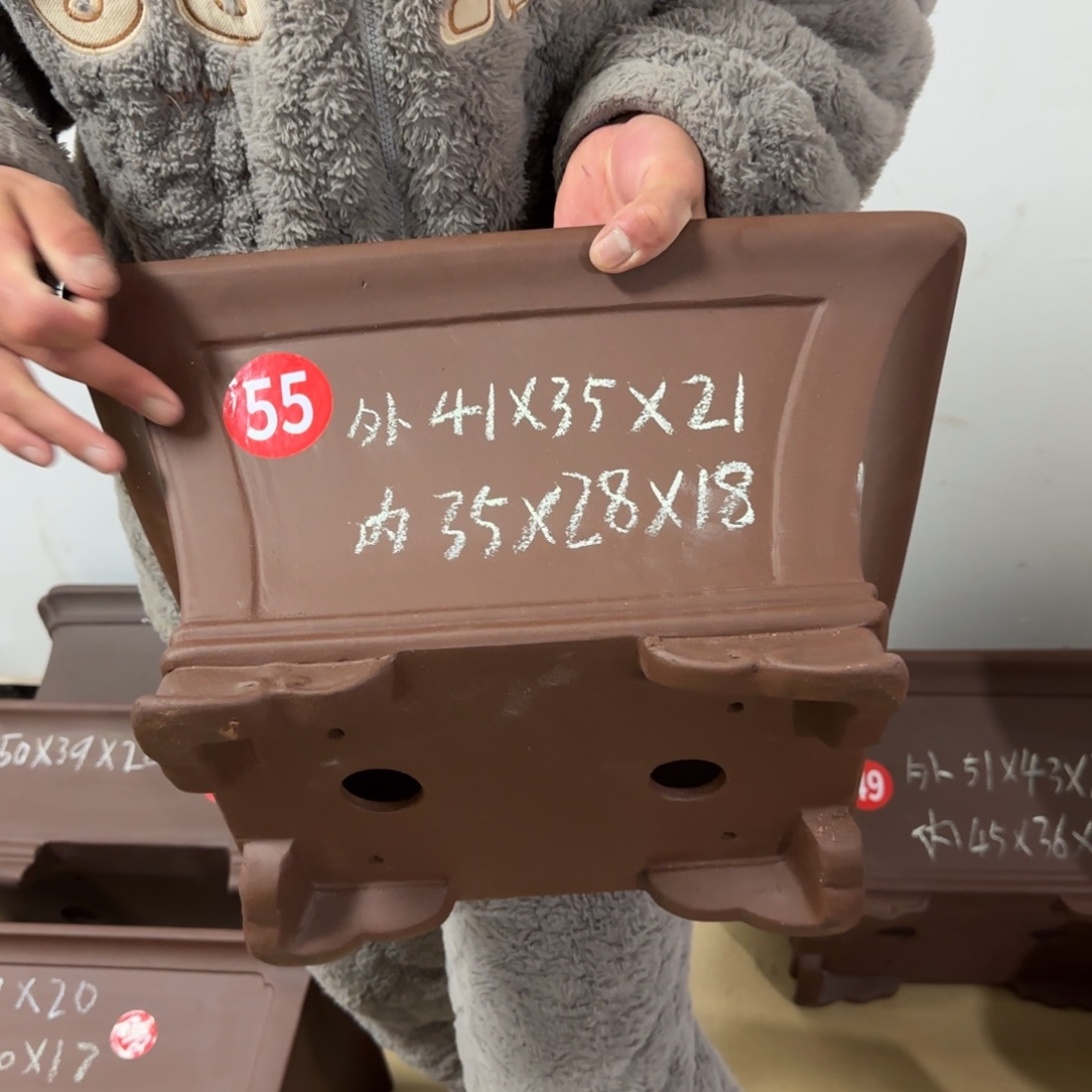 紫砂花盆呜呜呜呜