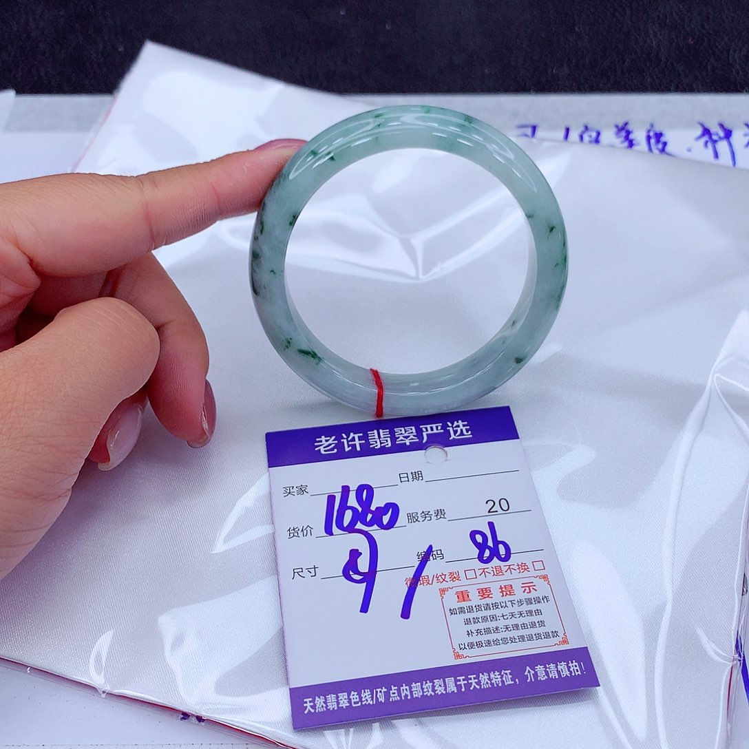 翡翠手镯未镶嵌1111111111