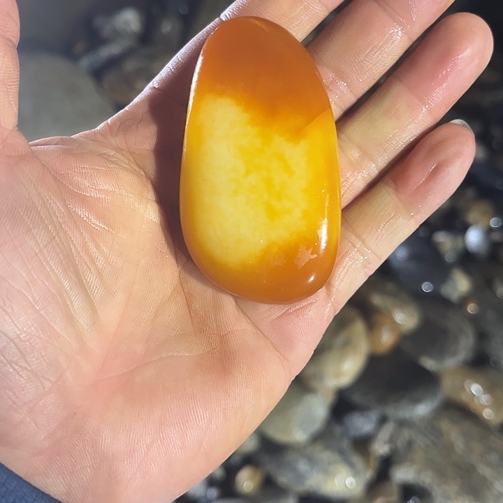 未镶嵌和田玉（糖玉）挂件
