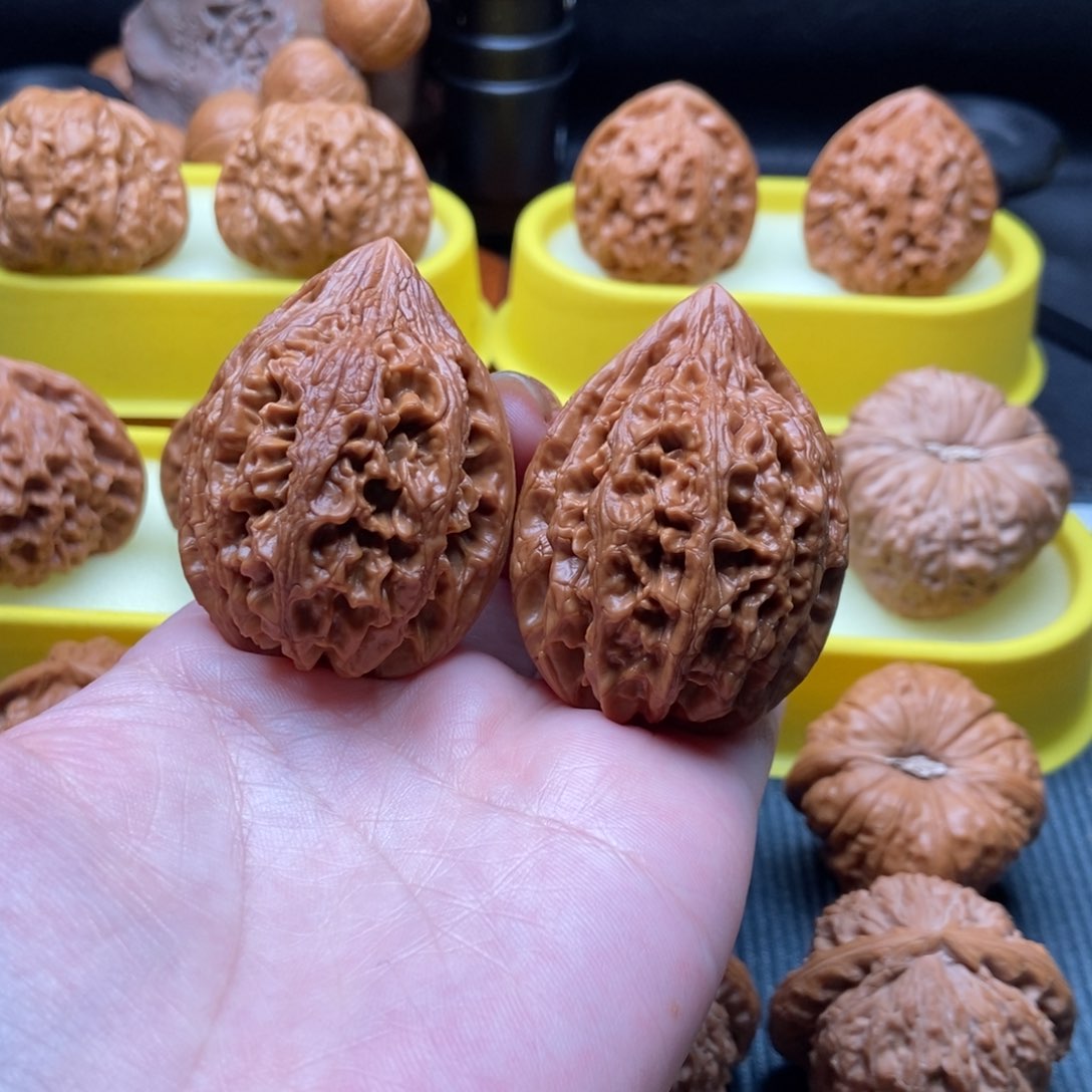 文玩核桃把件大沽石