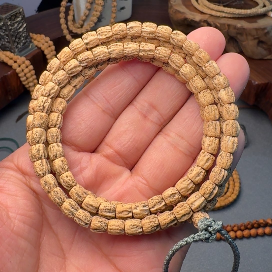 柏香籽/百香籽吊坠家****”