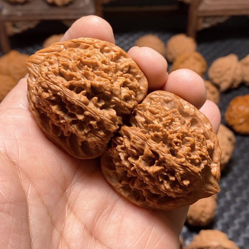 【闪购商品】文玩核桃把件43尺，满天星