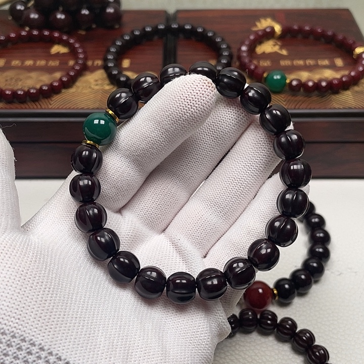 等***…猴头核桃吊坠猴头手串