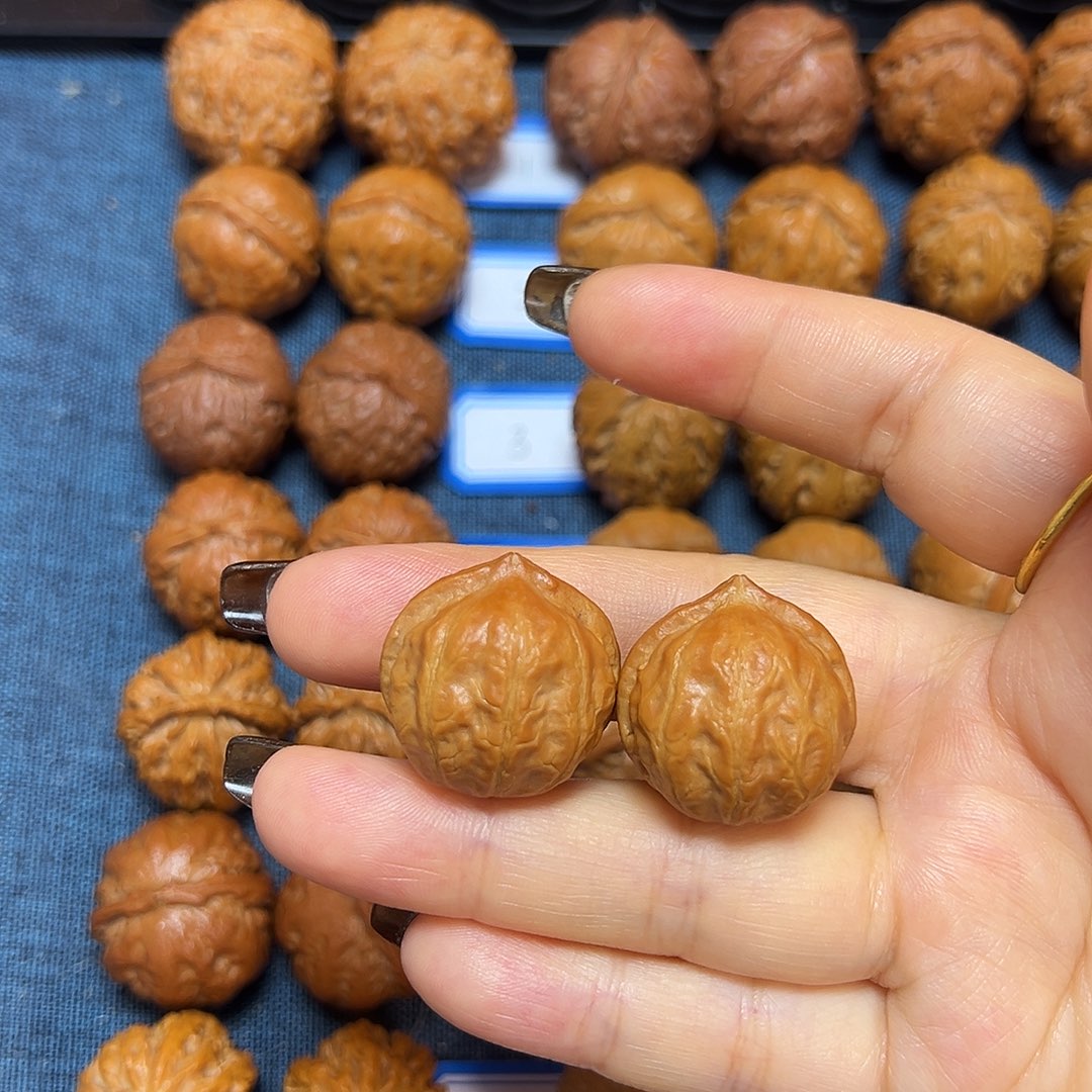 文玩核桃吊坠爱心元宝22尺全品无修