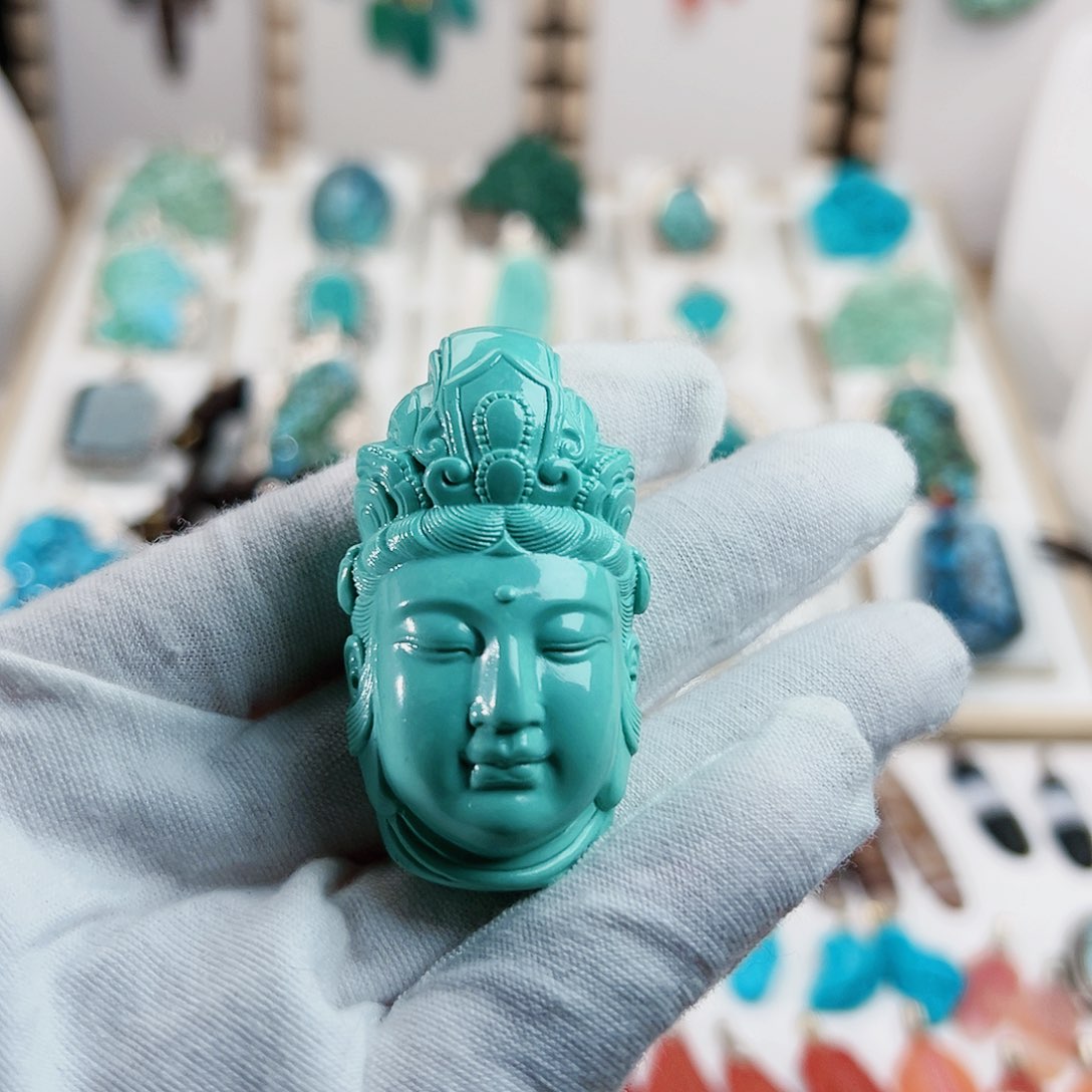 绿松石颈饰未镶嵌