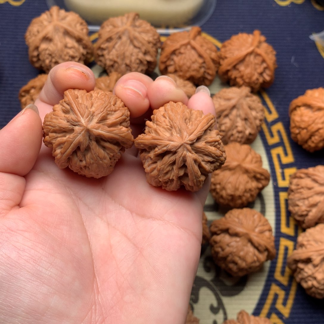 文玩核桃吊坠文山