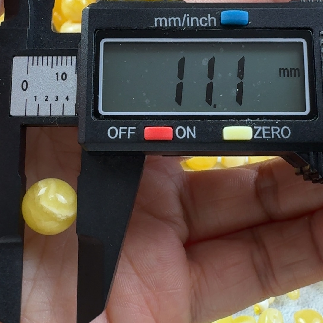 蜜蜡未镶嵌裸石13杂