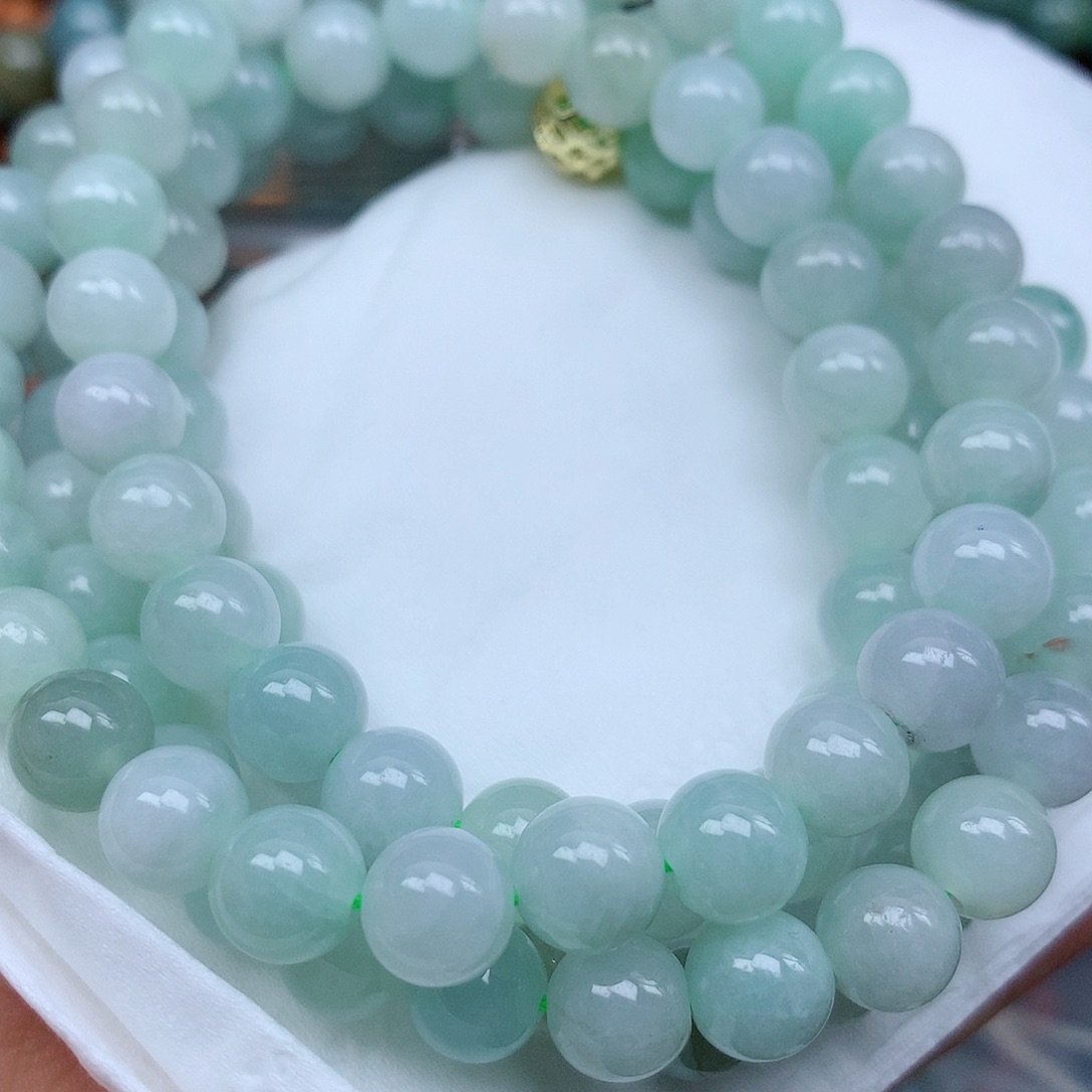 翡翠颈饰未镶嵌手串